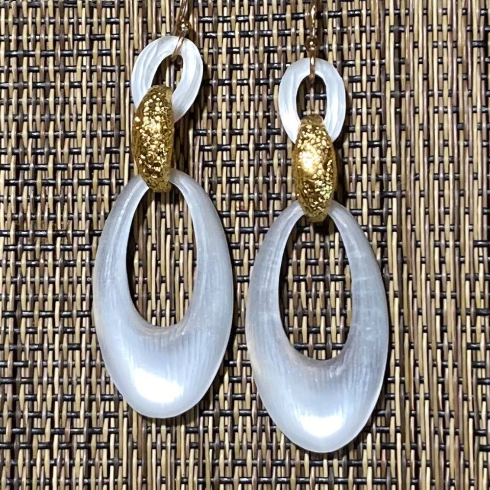 ALEXIS BITTAR White Silver Iridescent Lucite Link Drop Earrings